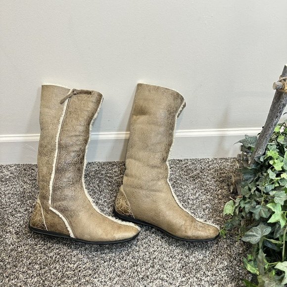 Prada Shearling Lined Distressed Leather Tall Boots Fold-over Tan Size 37 US  7 - Picture 6 of 7